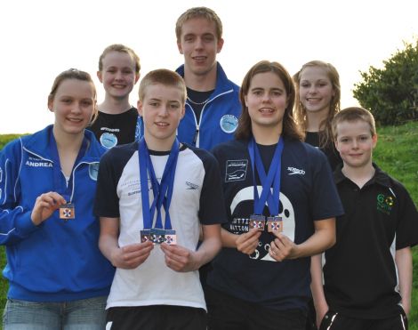 Shetland_swimmers