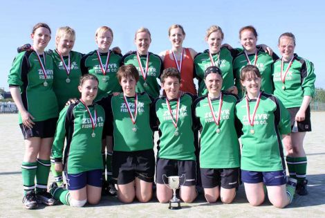 Back row – Dianne Shearer, Angelina Jamieson, Josie Jamieson, Fiona Dally, Shona Moncrieff, Emily Shearer, Sonya Shearer, Eileen Robertson. Front row – Zoe Irvine, Stacey Laurenson, Maggie Irvine, Maree Simpson, Alison Williamson.