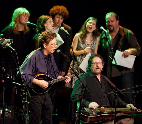 Tim O'Brien, Jerry Douglas with Eddi Reader, Karen Matheson, Declan O'Rourke, Ruth Moody and Raul Malo in back row, singing Woody Guthrie's, 'This Land is Your Land'.