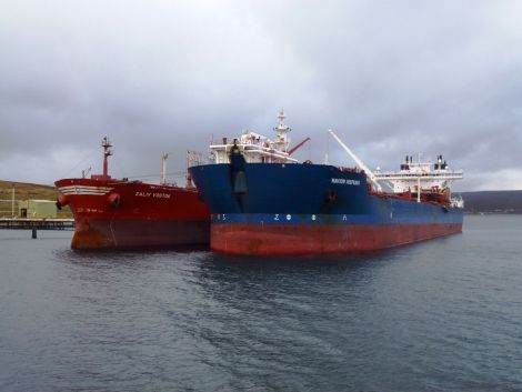 The weekend's ship to ship transfer at Sullom Voe. Pic. John Bateson