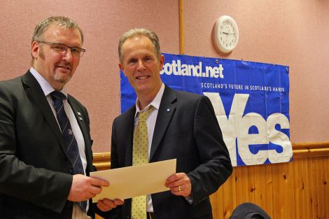 SIC political leader Gary Robinson handing over the Our Islands - Our Future declaration to Yes Scotland chief executive Blair Jenkins - all photos: Hans J Marter/ShetNews