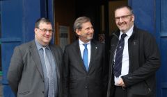 The door's still open on state aid, EU regional policy commissioner Johannes Hahn (centre) told SIC leader Gary Robinson and development manager Douglas Irvine. Photo Pete Bevington/ShetNews