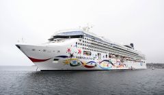 The Norwegian Star, the last cruise liner of the year, anchoring in Lerwick harbour on Monday - Photo: Mark Berry