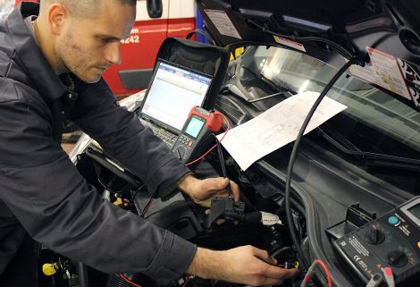 Consultant Technician Adam Roberts has over 10 years experience diagnosing faults with specialist Citroen equipment.