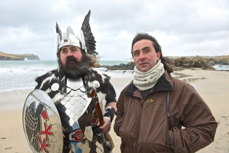 Meeting the presenter of the BBC programme Coast at the St Ninian's Isle tombolo.