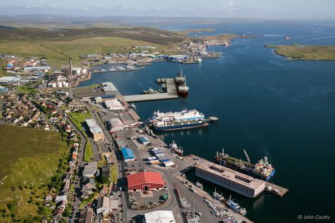 An illustration of how the new jetty at Holmsgarth North will look like - Image:John Coutts/LPA