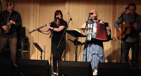 Great musicians - from left: Fraser Fifield, Sarah Hayes, Inge Thomson and Steven Polwart. Bassist Graeme Smilie was hiding in the shadows to the right.