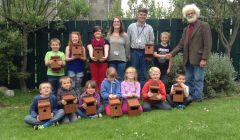 From left to right, top row: Ksawier Stefanski, Olivia Campbell, Mae Jamieson, Ashley Falconer (play practitioner), Kenny McIntosh (play assistant) Damian Anderson, James Mackenzie (Amenity Trust) Bottom row: Saul Ward, Oliwier Stefanski, Magda Grant, Lisa Goudie, Katrin Los, Magnus McGinley, Keenan Williamson. Photo: Katie Henderson