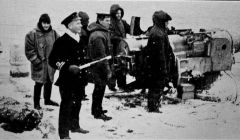 Converted to fighting ships, the merchant cruisers were armed with guns to stop any ship they met, and fend off an attack if need be. These gunners are on H.M.S. Almanzora - Photo: Shetland Museum and Archives