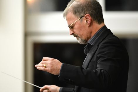 Conducting was shared between Mike Blyth and Nigel Hayward - Photo: Malcolm Younger/Millgaet Media