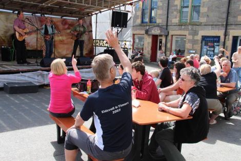 There was live music - and even some sunshine - at Harrison Square during shopping week.