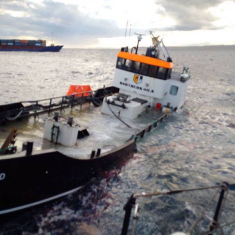 The Erin Wood listing with the Daroja in the background - Photos: RNLI Peterhead