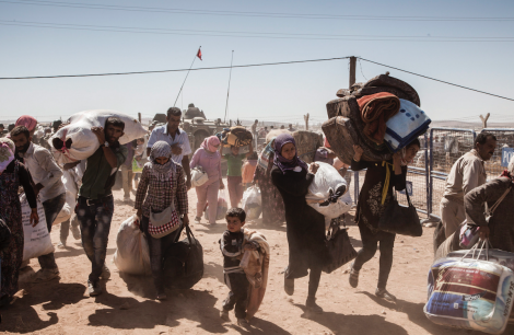 Syrian Kurdish refugees arriving in Turkey. The conflict in Syria has now the world's largest single driver of displacement - Photo: UNHCR / I. Prickett