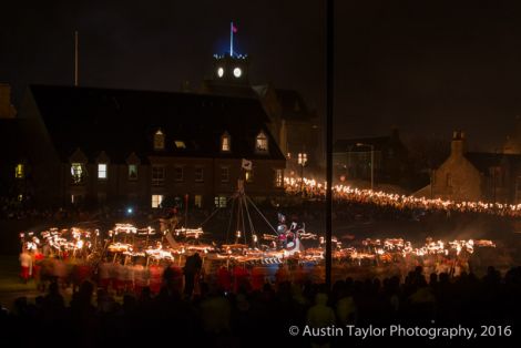 No wonder Guizer Jarl Mark Evans was delighted with the night so far - all photos: Austin Taylor