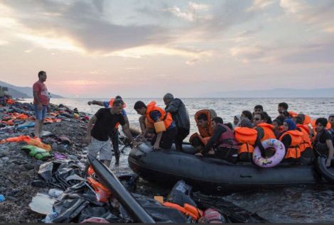 A group of mostly Syrian refugees arriving in the Greek island of Lesvos after crossing the Aegean Sea from Turkey. Photo: UNHCR