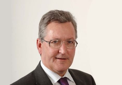 New rural economy minister Fergus Ewing has apologised for this year's CAP payments debacle, overseen by his predecessor Richard Lochhead.