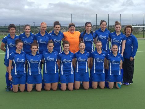 Shetland's hockey team line-up before the match in Orkney. Photo: BBC Radio Shetland