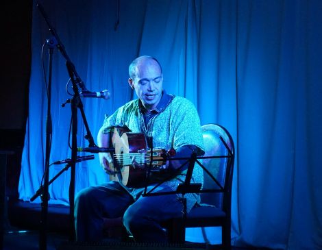 Finley Quaye on stage at the Lerwick Legion on Friday night. Photo: Aaron Leask