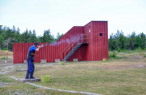 Darren Leslie at the Hejdby clay shooting range earlier on Wednesday in the team skeet competition. Photo: Shetland Island Games Association