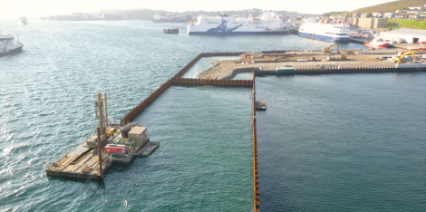 Having successfully turned the corner, the drilling and piling teams pressed on to the north end of the pier. Photo: Tulloch Developments