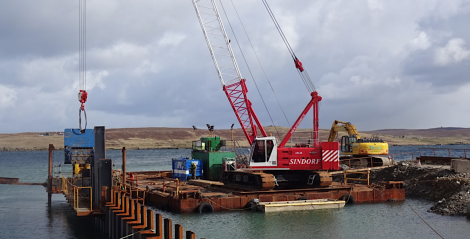 The pile installation at the new pier closely following the drilling team - Photo: Tulloch Developments