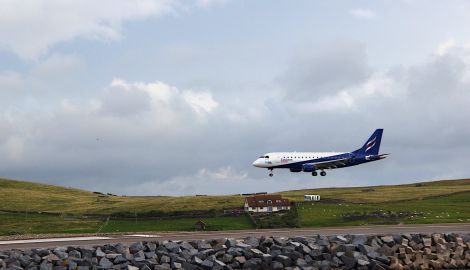 The Flybe/Eastern Airways Embraer arriving at Sumburgh last week. Photo: Shetland News/Hans J. Marter.