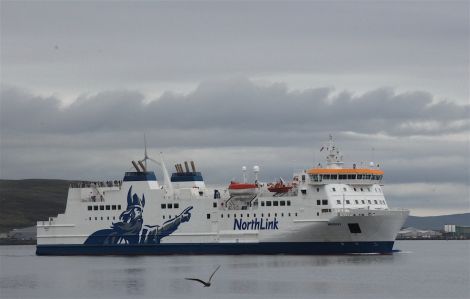 Fares on passenger ferries the Hrossey and Hjaltland are to fall. Photo: Shetland News/Hans J Marter.