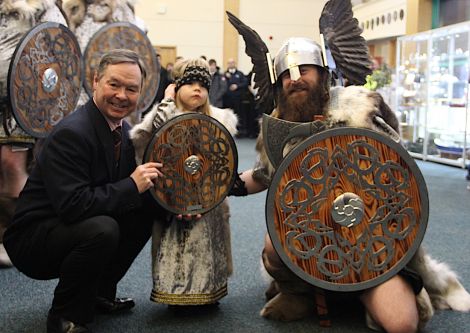 Jarl Ragnar Sutrike Lothbrok (right) with his daughter Aoife and college principal Willie Shannon.