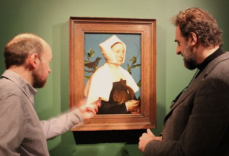 Curator of Shetland Museum, Dr Ian Tait, and the director of the National Gallery, Dr Gabriele Finaldi, admiring Holbein's masterpiece during an exhibition preview on Thursday afternoon. Photo: Hans J Marter/Shetland News