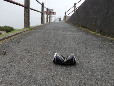 A used cider can a stone's throw away from Lerwick Town Hall on Tuesday. Photo: Chris Cope/Shetland News