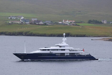 tom cruise super yacht